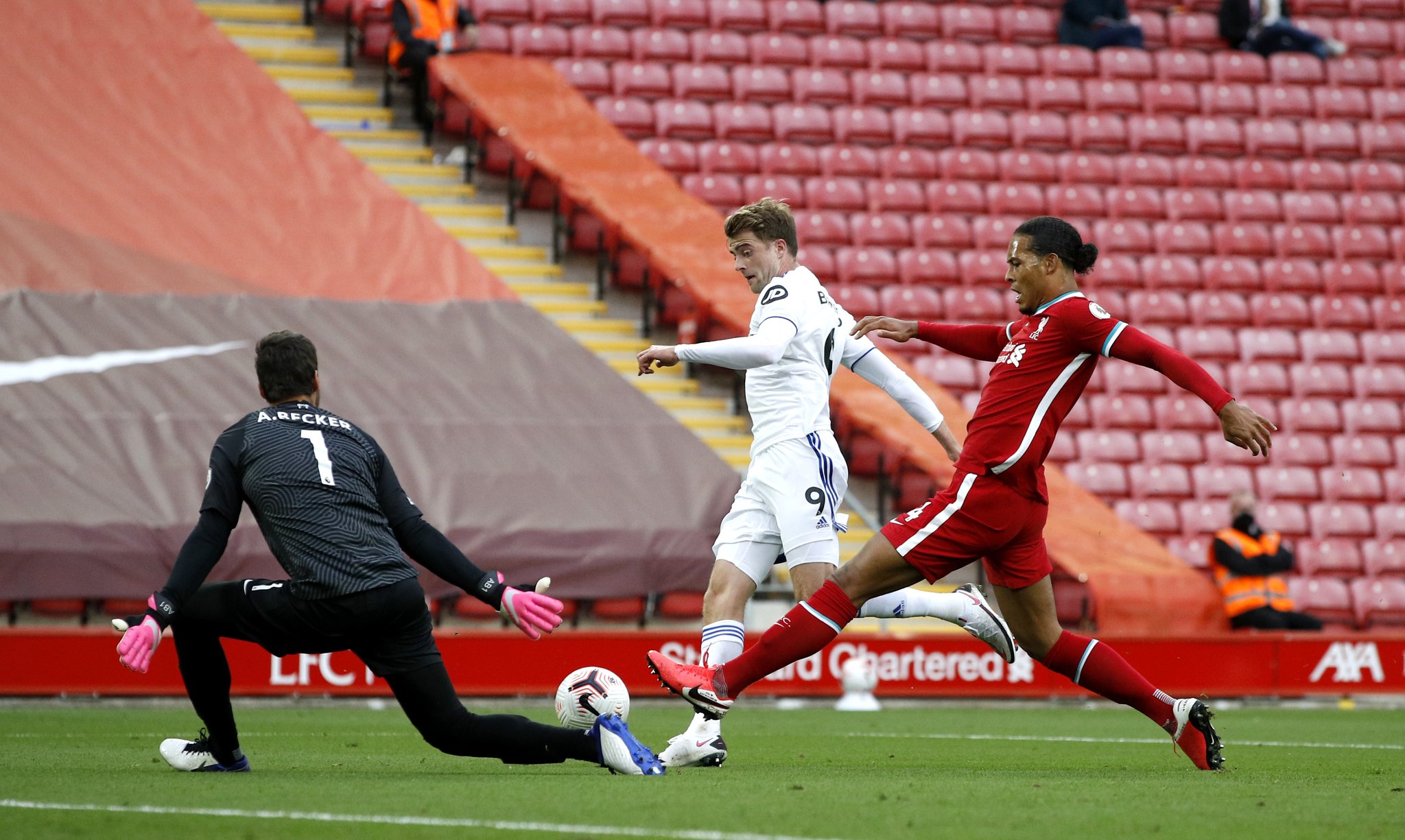 在壓力下爆 在壓力下爆